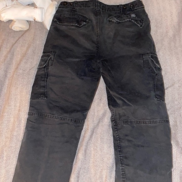 Men’s American eagle black cargo pants. 29 waist and 32 length. - Picture 3 of 5